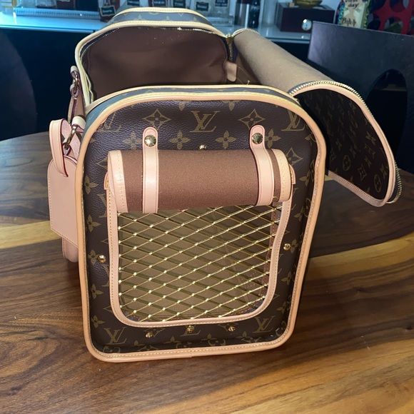 Louis Vuitton small dog carrier - Picture 1 of 4